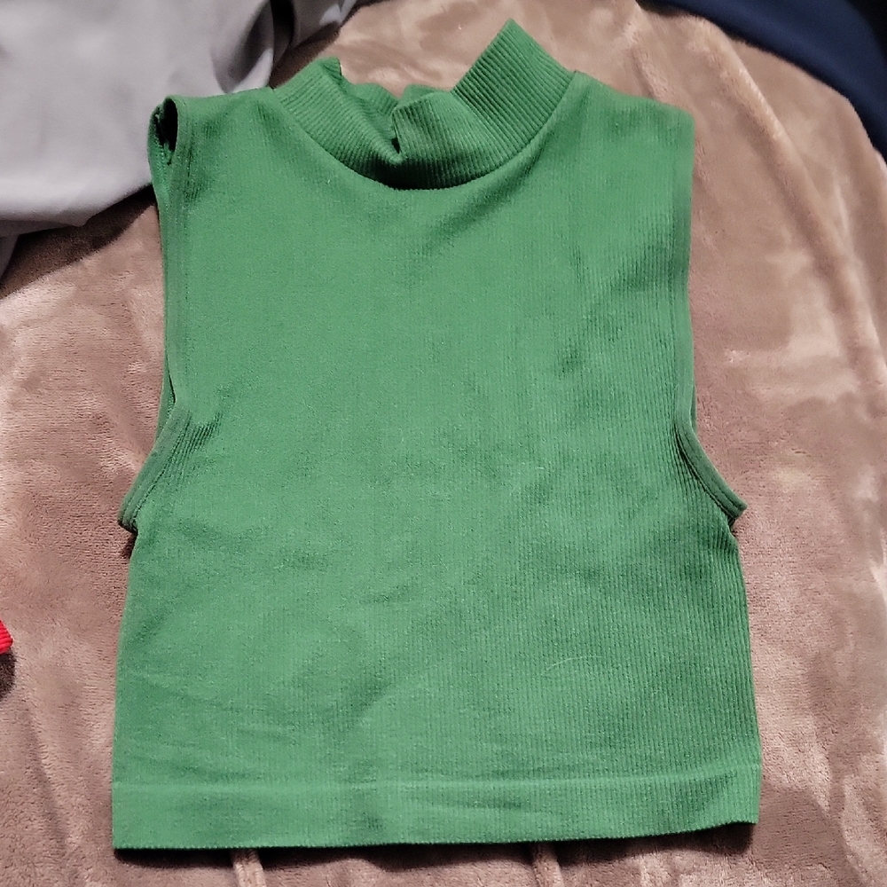 Green Sleeveless Crop Top
